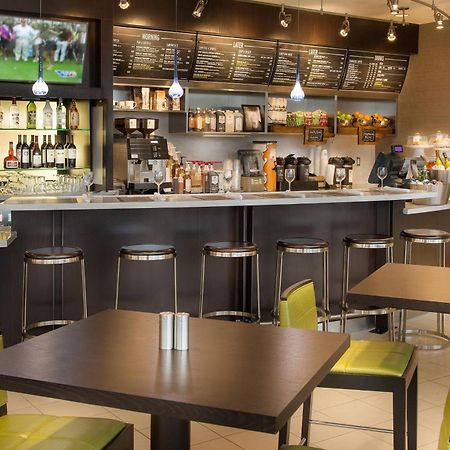 Courtyard By Marriott Oceanside Fort Lauderdale Beach Exterior photo