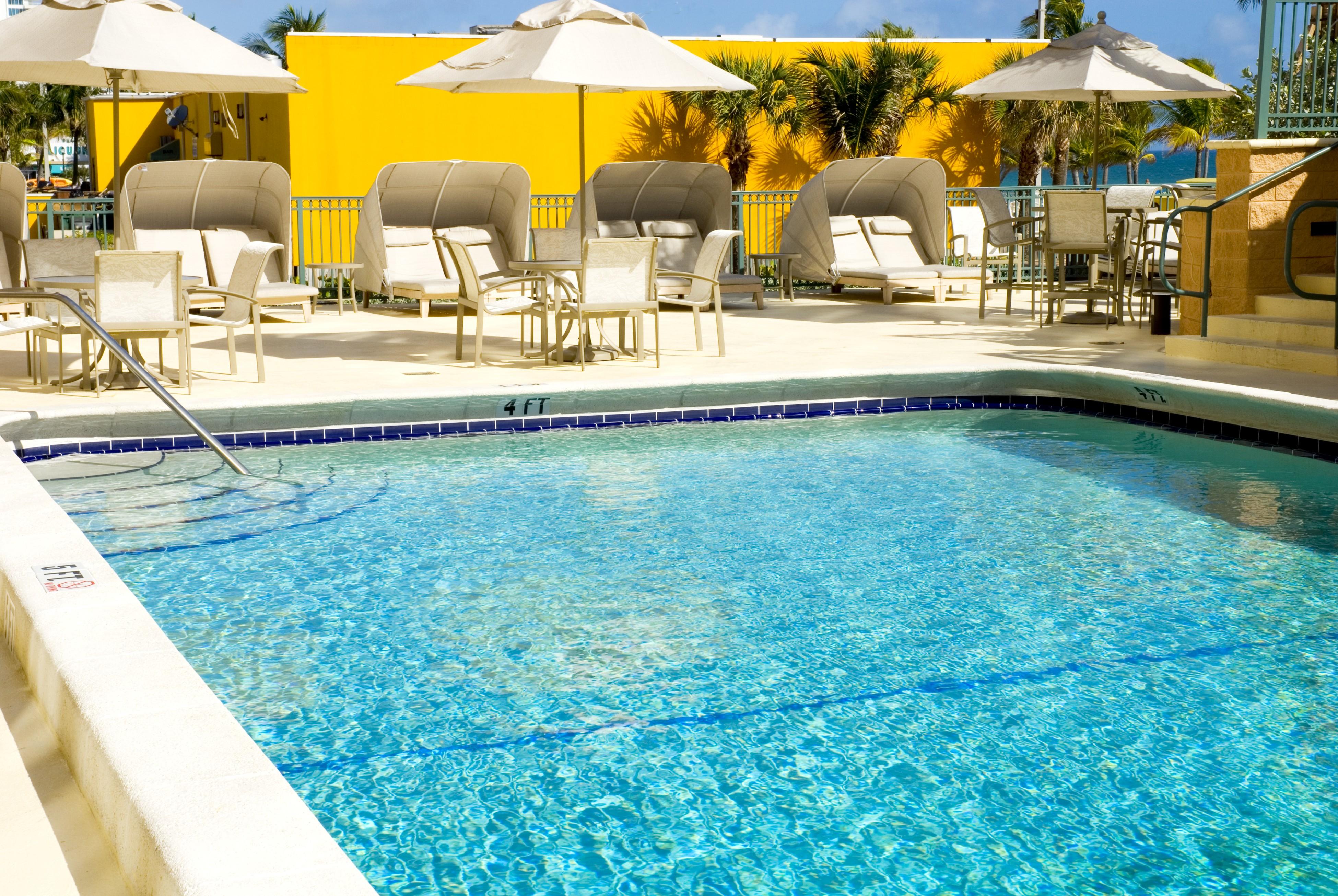 Courtyard By Marriott Oceanside Fort Lauderdale Beach Exterior photo