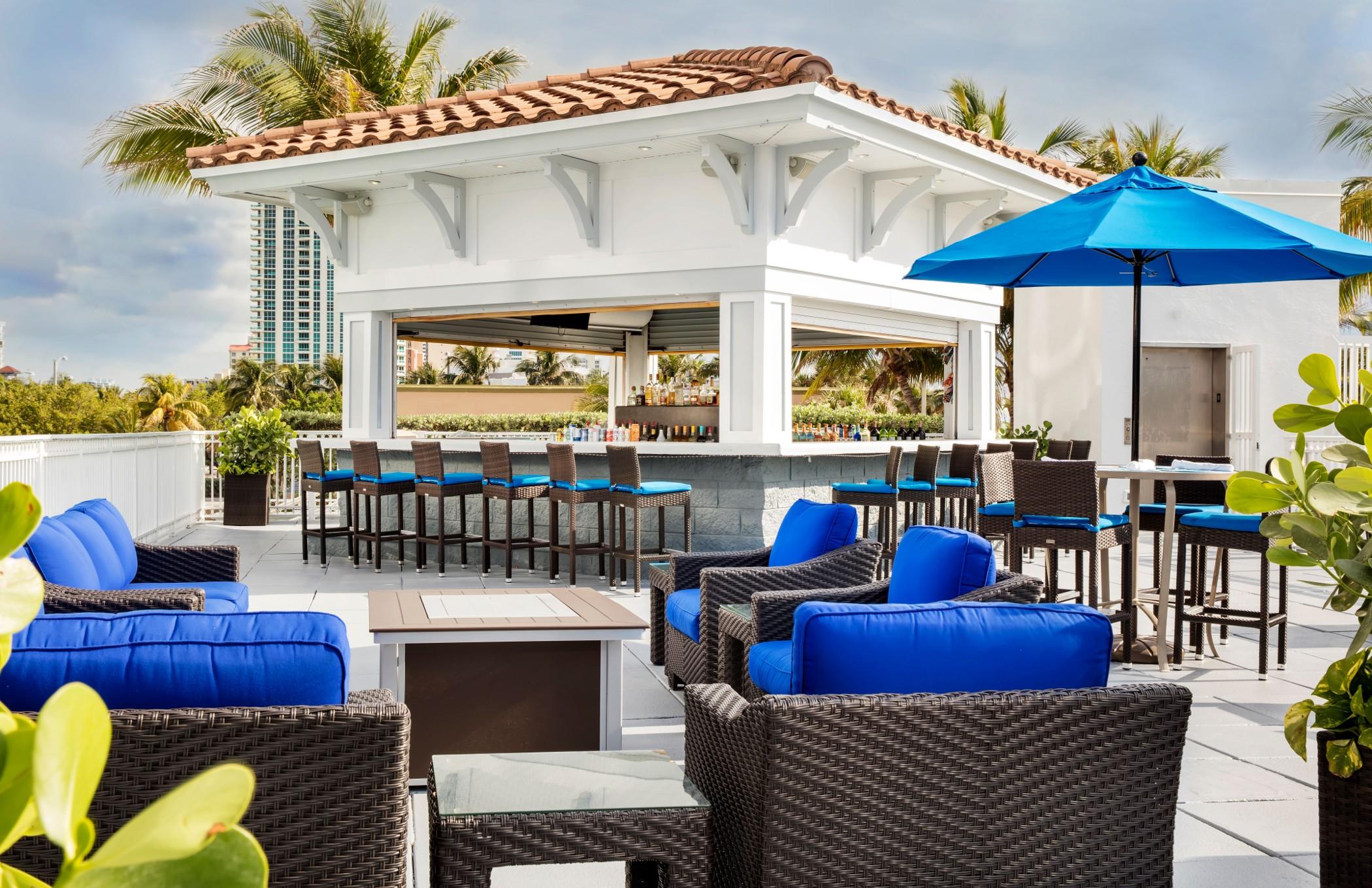 Courtyard By Marriott Oceanside Fort Lauderdale Beach Exterior photo