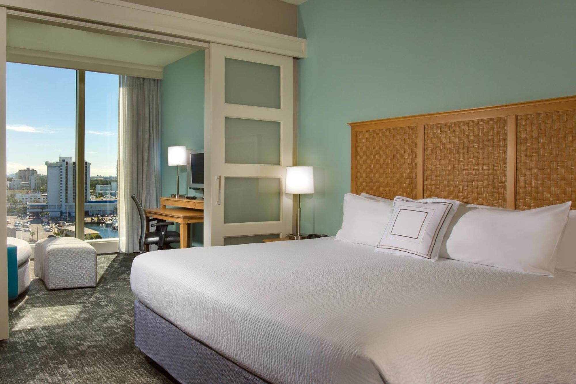 Courtyard By Marriott Oceanside Fort Lauderdale Beach Exterior photo