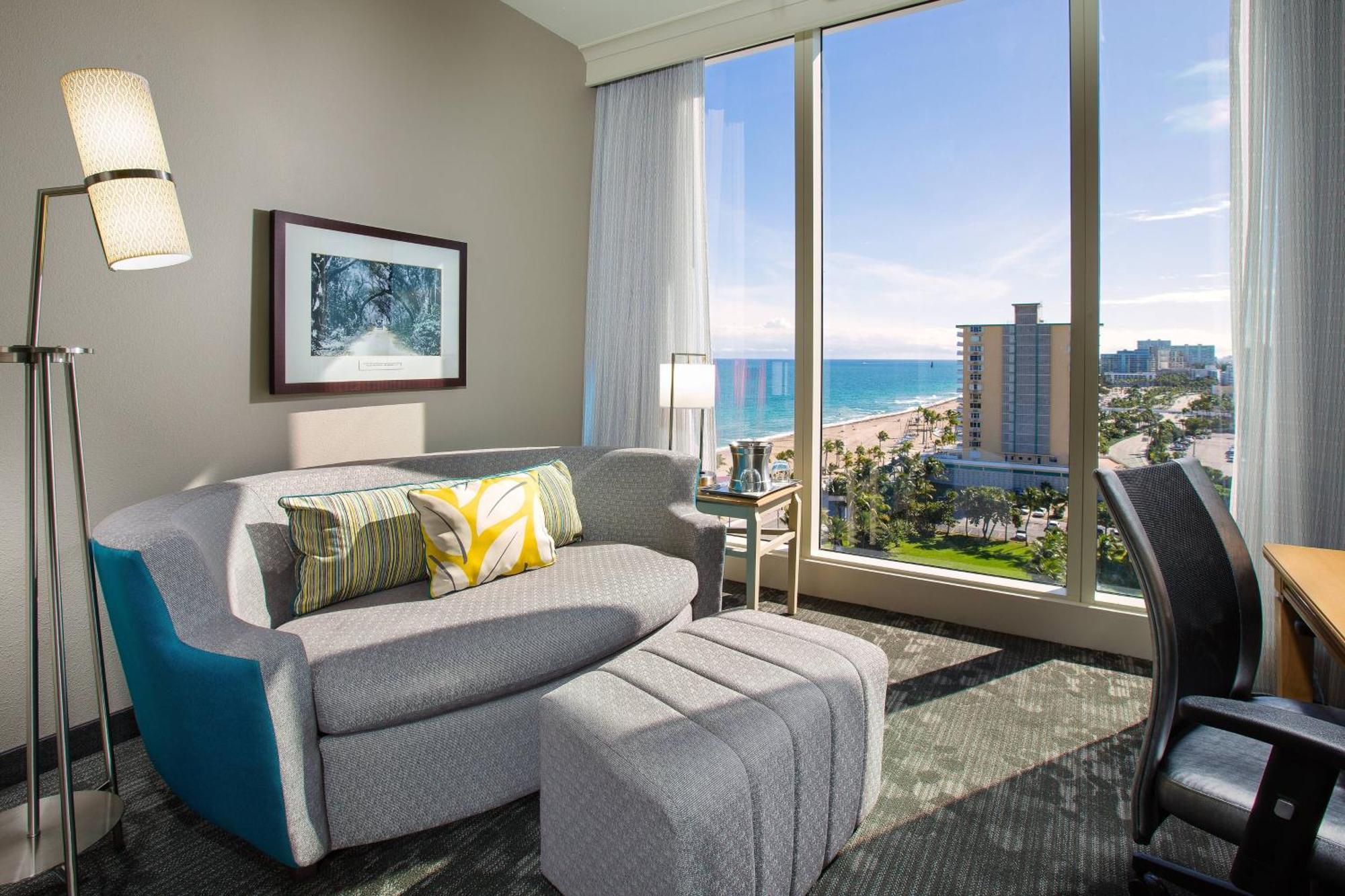 Courtyard By Marriott Oceanside Fort Lauderdale Beach Exterior photo